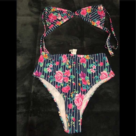 Cupshe Other - NWOT ✨ Cupshe Bikini Swimsuit